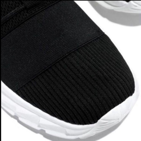 Fly Knit Slip On Sneaker - Picture 4 of 6